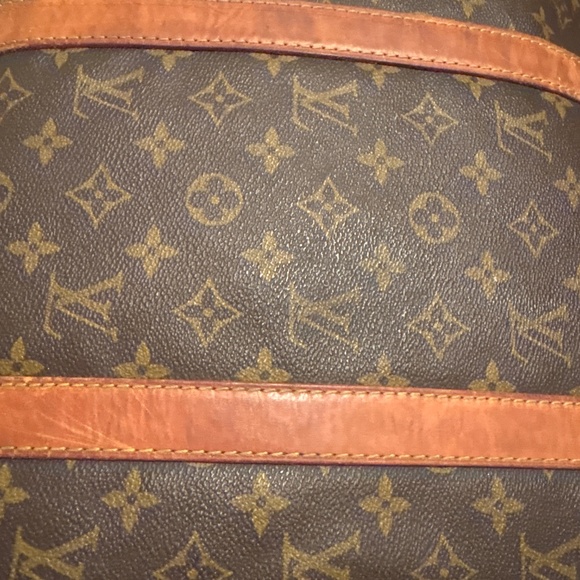 Louis Vuitton duffle bag see pics for wear bought at holt renfrew - Picture 9 of 13